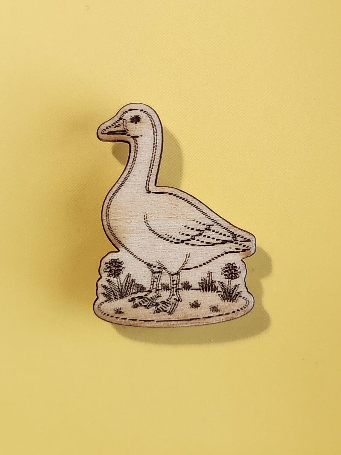 Flower Goose - Magnetic Needle Minder, zoomed in. Select this picture to zoom back out.