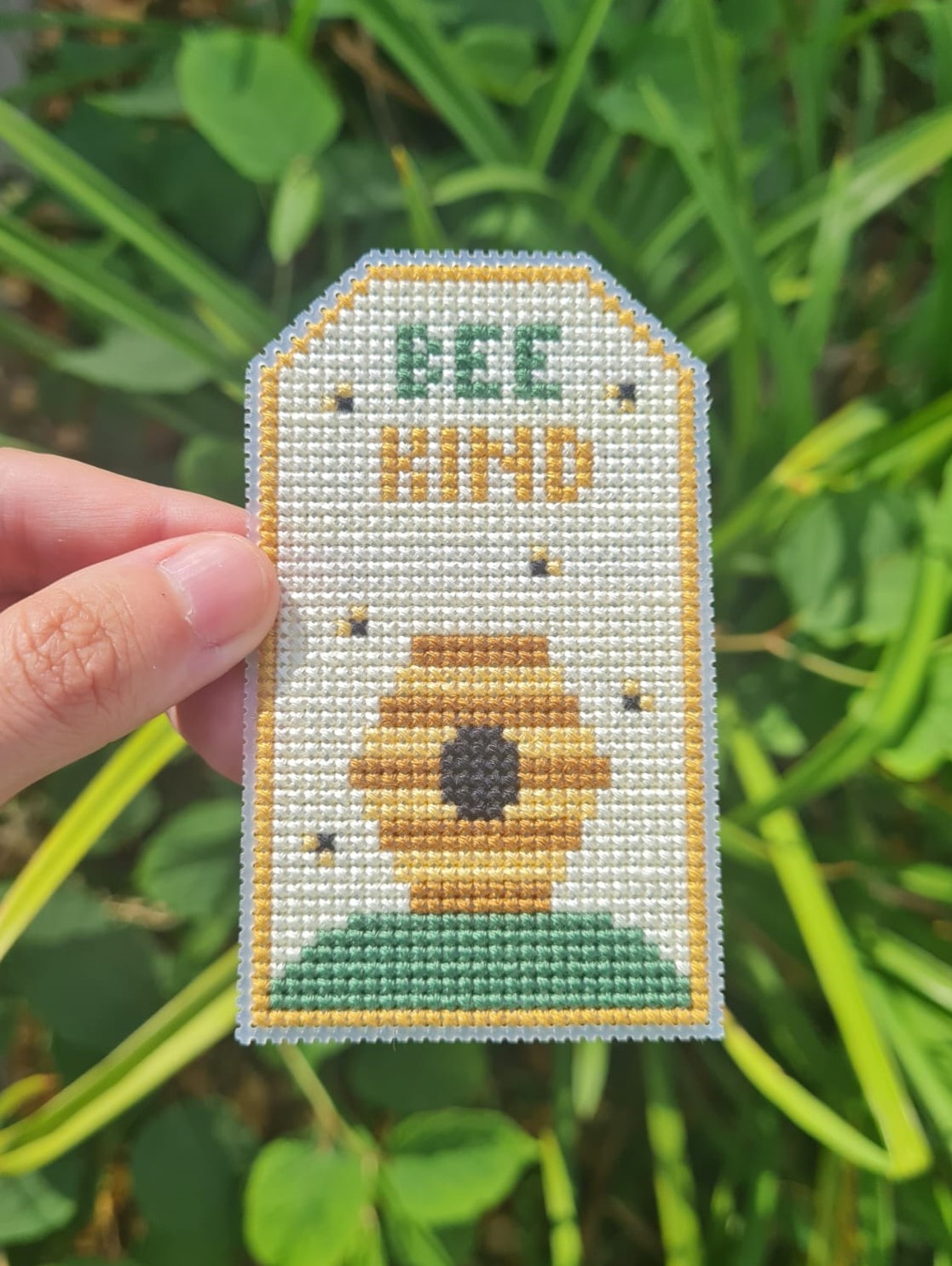 Bee Kind Tag - Cross Stitch Pattern