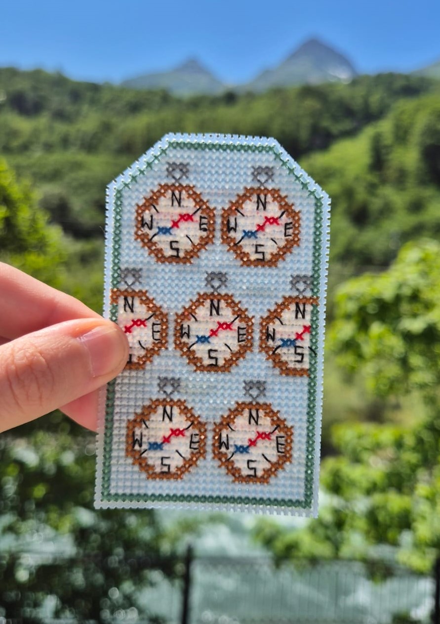 Compass Tag - Cross Stitch Pattern