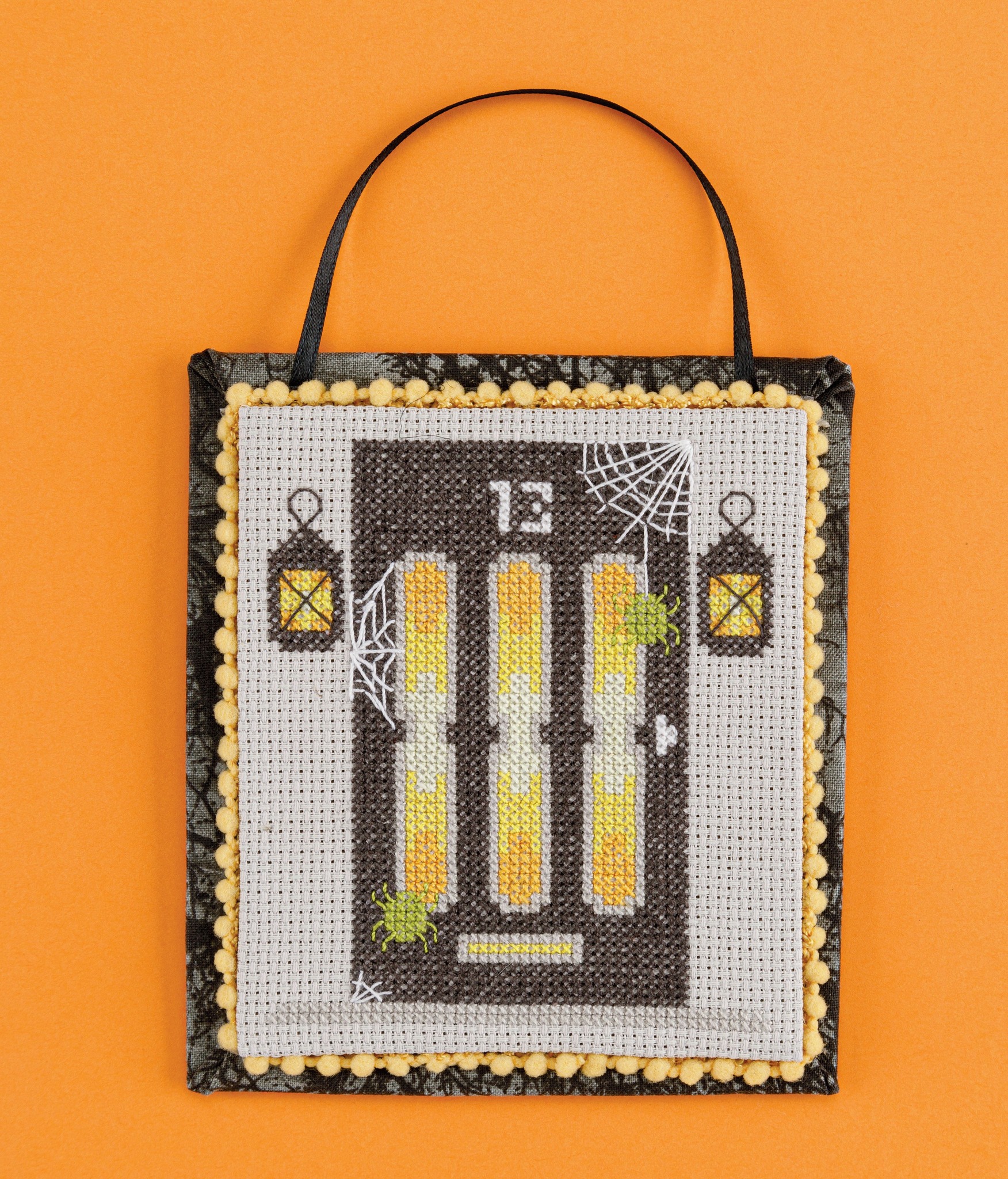 Halloween Door - Cross Stitch Pattern