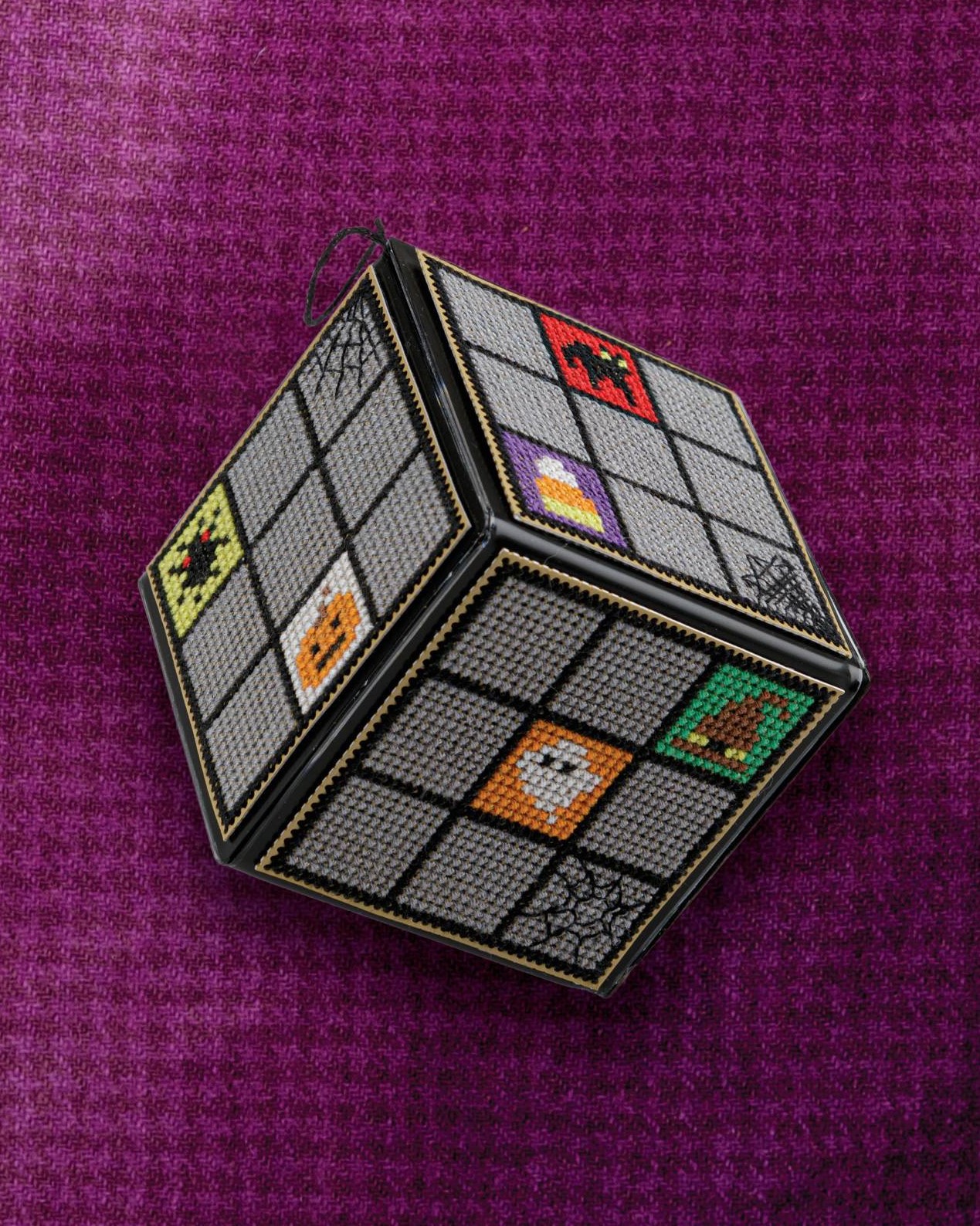 Halloween Puzzle Cube - Cross Stitch Pattern