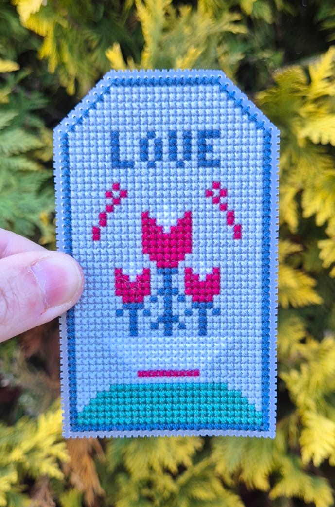 Patriotic Flowers Tag - Cross Stitch Pattern