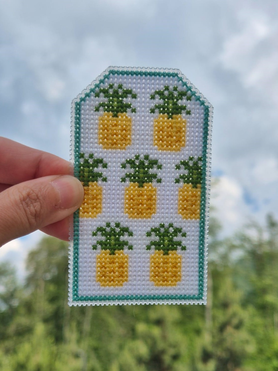 Pineapple Tag - Cross Stitch Pattern