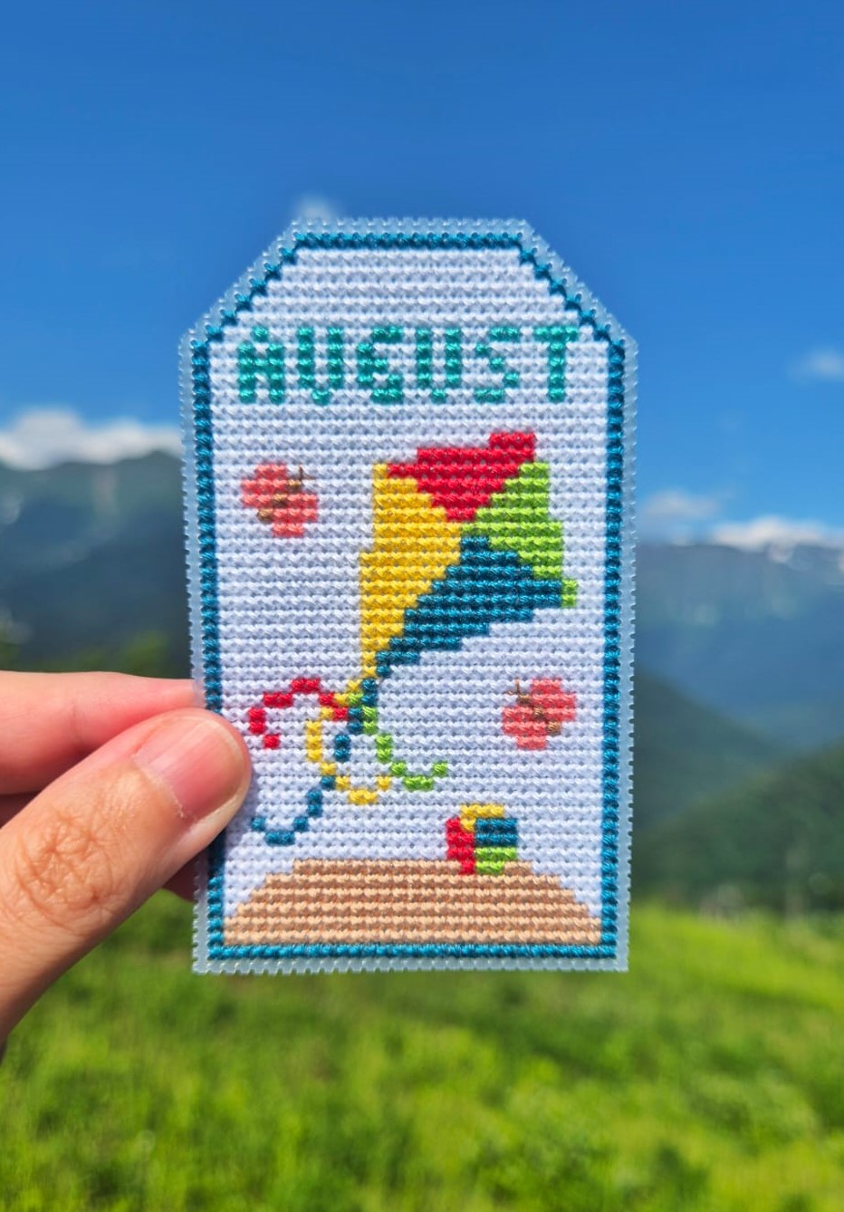 Summer Kite Tag - Cross Stitch Pattern
