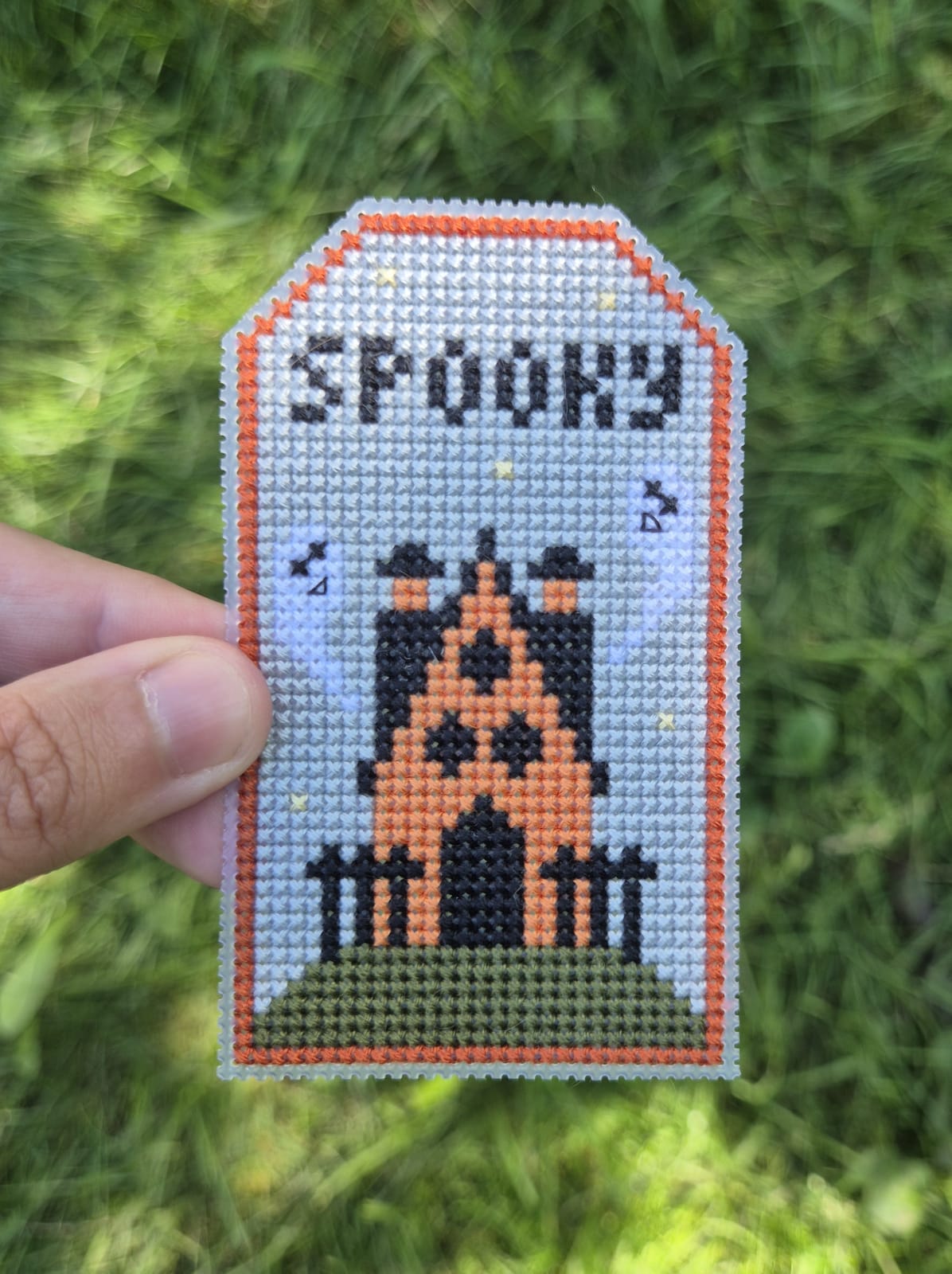 Spooky House Tag - Halloween Cross Stitch Pattern