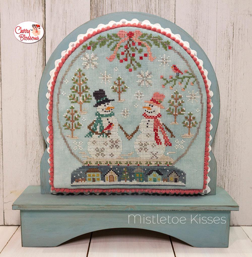 Mistletoe Kisses - Christmas Cross Stitch Pattern