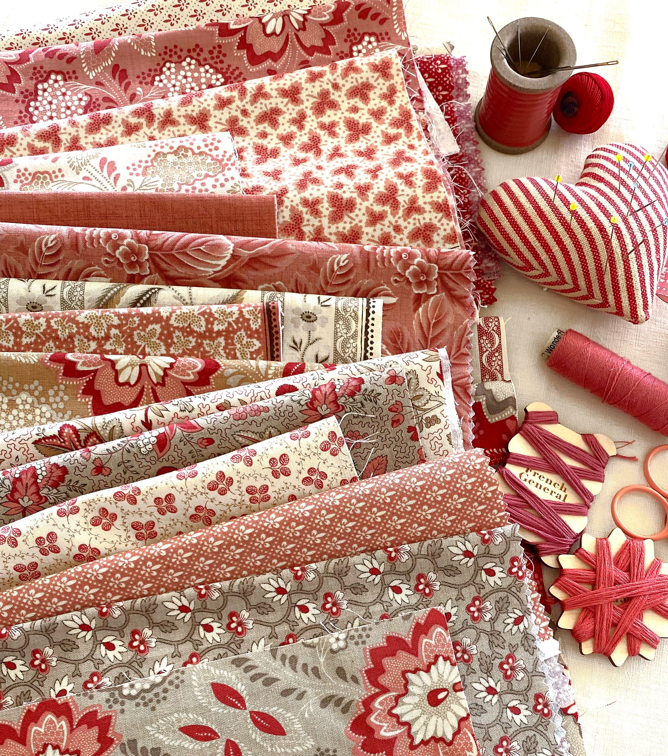 Chateau De Chantilly Pearl - Quilt Fabric