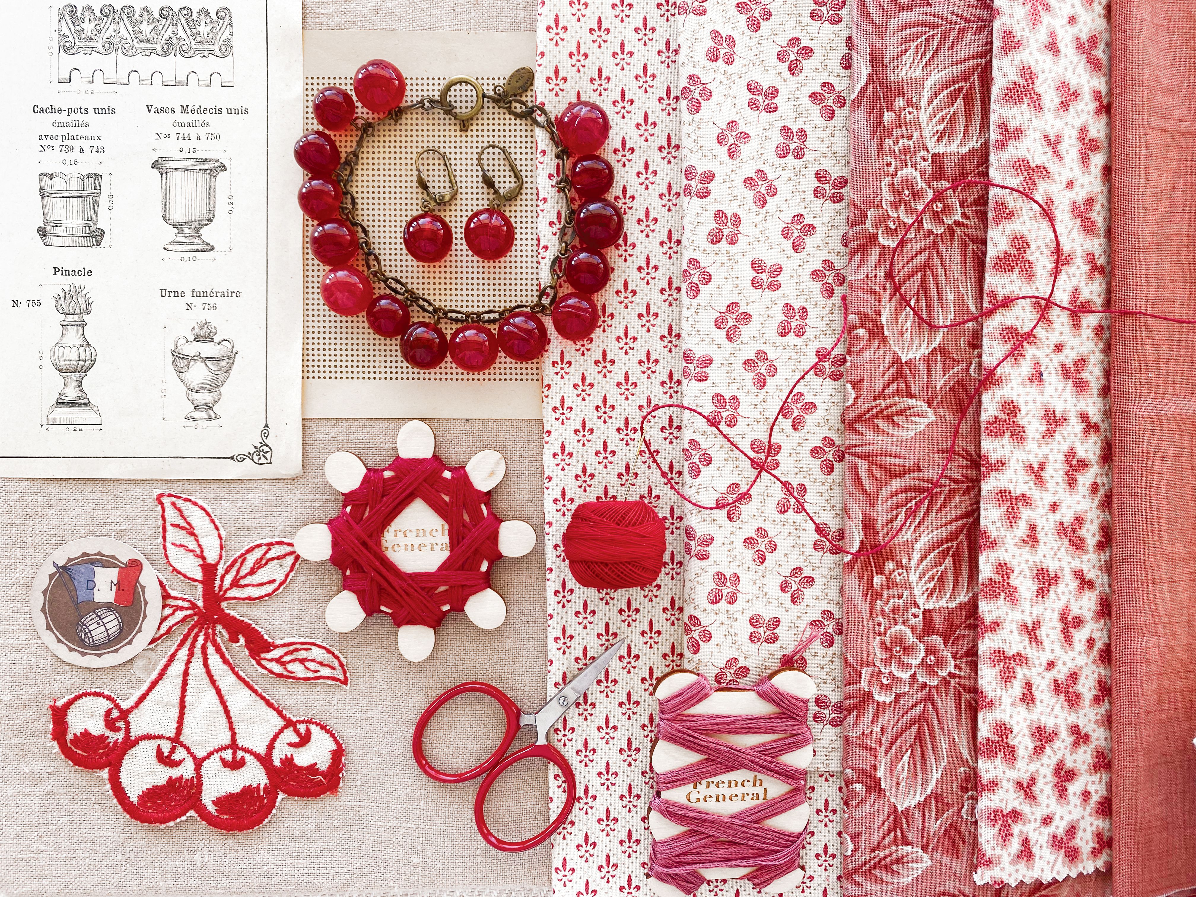 Chateau De Chantilly Pearl - Quilt Fabric