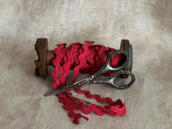 Hot Santa Red Rick Rack 1/2" (3yds)