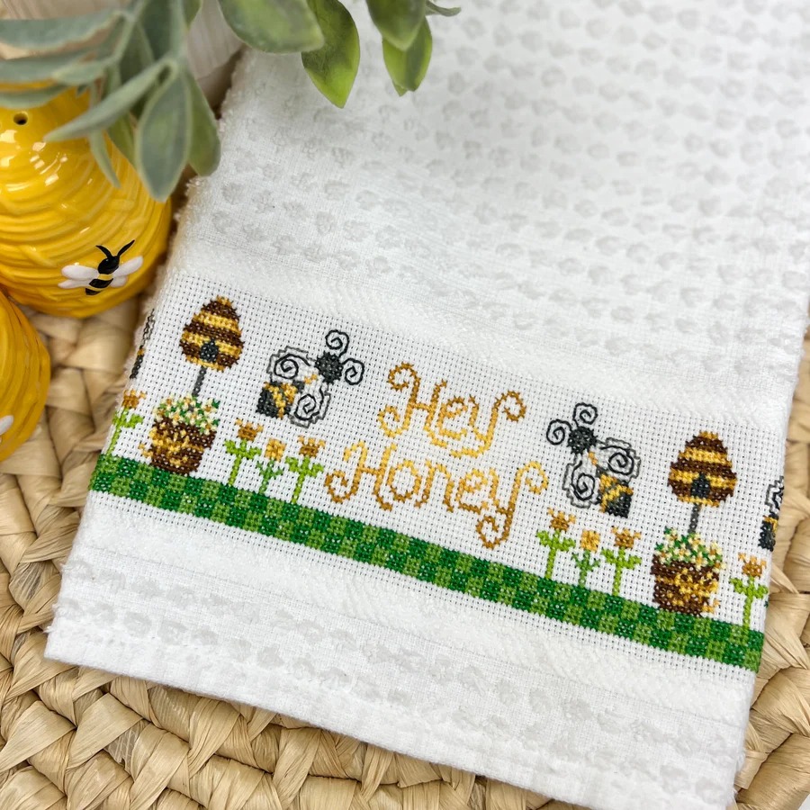 Honey Bee Towel - Cross Stitch Pattern