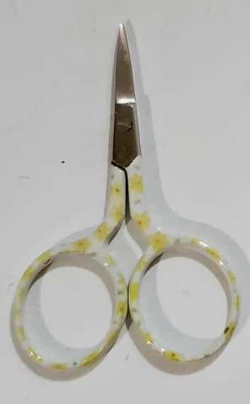 Daisies - Scissors