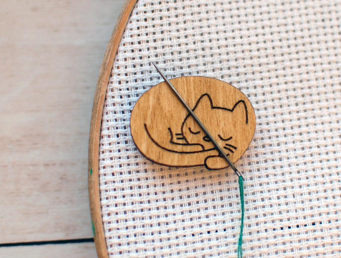 Cat - Needle Minder