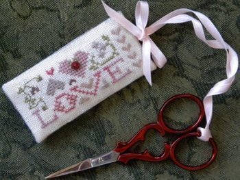 Love Scissors Tag - Cross Stitch Pattern