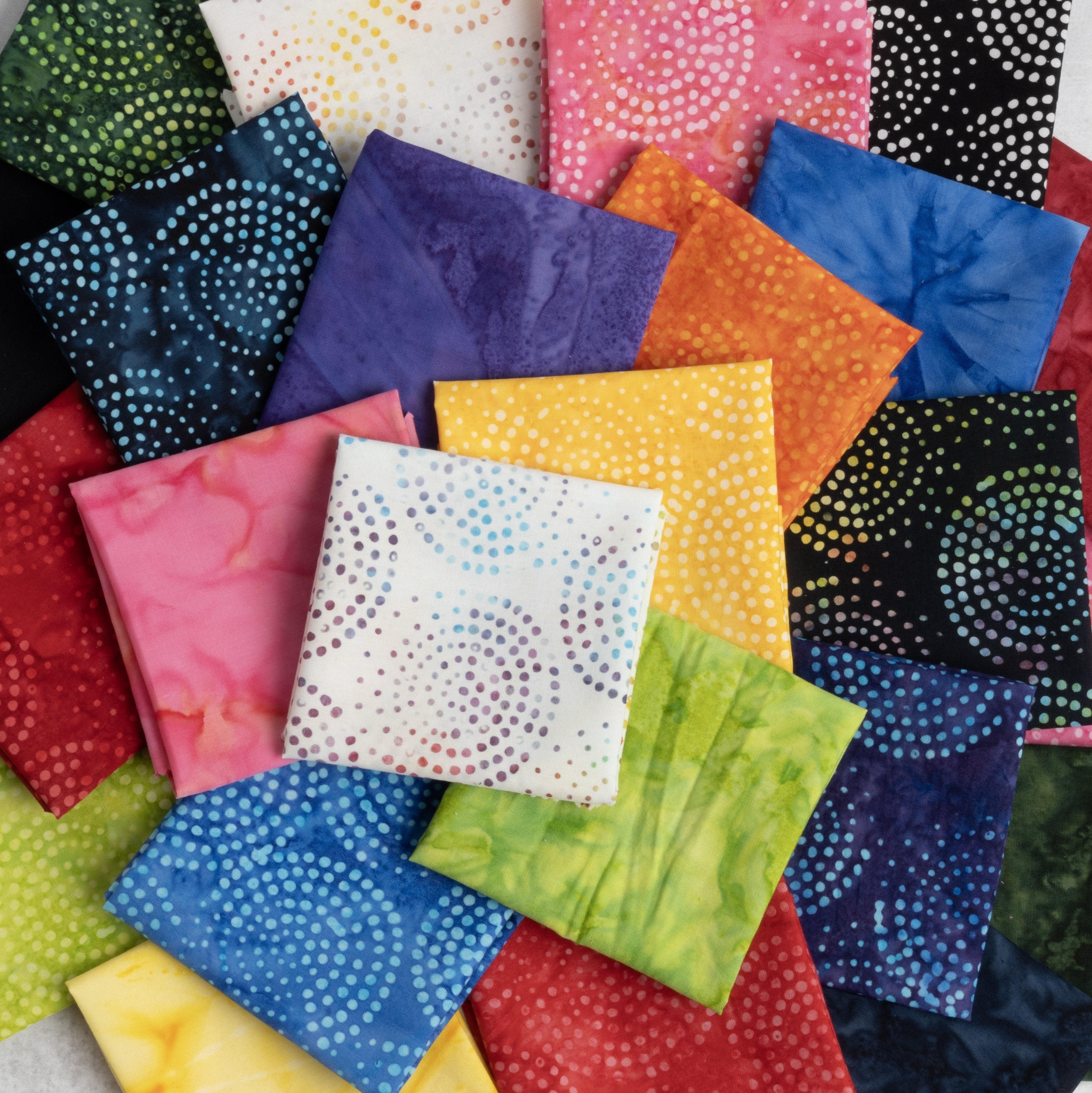Echo Batiks Pine - Quilt Fabric