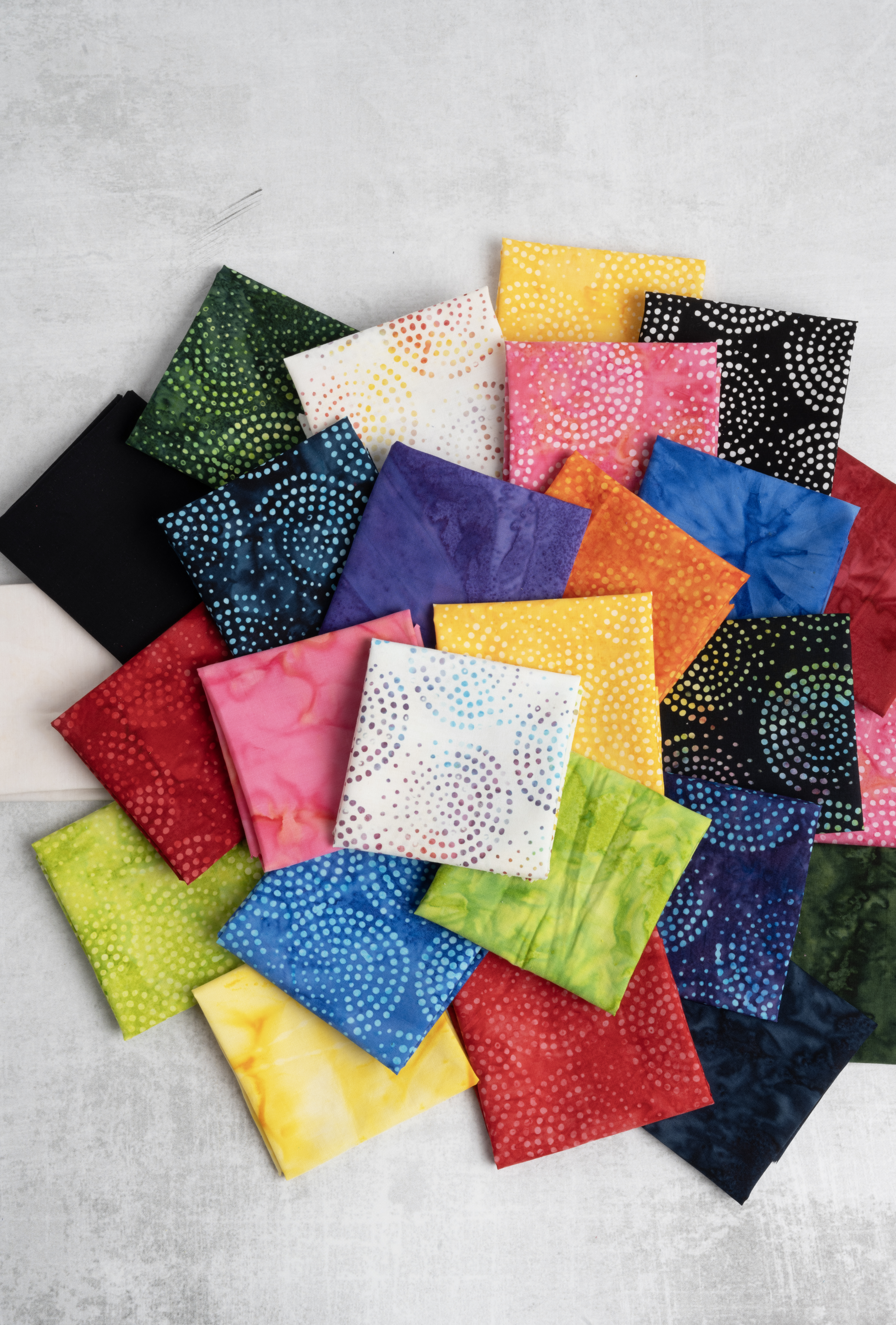 Echo Batiks Pine - Quilt Fabric