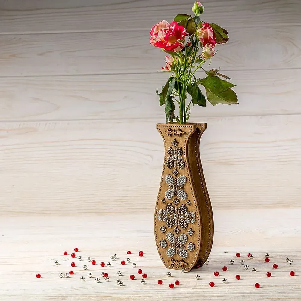 Bright Path - Double-Sided Vase Wooden Bead Kit, zoomed in. Select this picture to zoom back out.