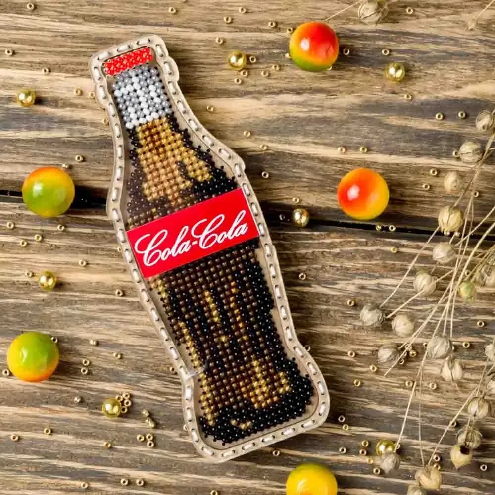 Cola Bottle - Christmas Ornament Wooden Bead Kit, zoomed in. Select this picture to zoom back out.