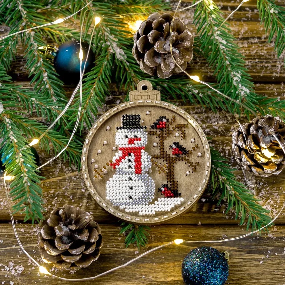Snowman - Christmas Ornament Wooden Bead Kit, zoomed in. Select this picture to zoom back out.