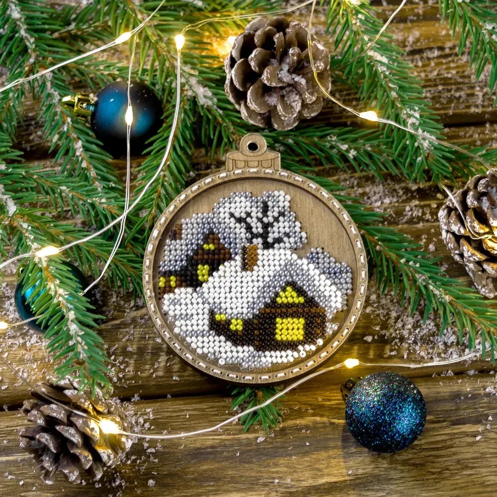 Winter Night - Christmas Ornament Wooden Bead Kit, zoomed in. Select this picture to zoom back out.