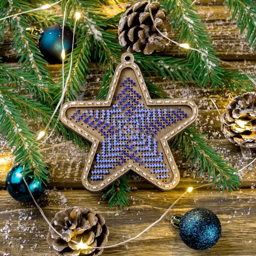 Midnight Star - Christmas Ornament Wooden Bead Kit, zoomed in. Select this picture to zoom back out.