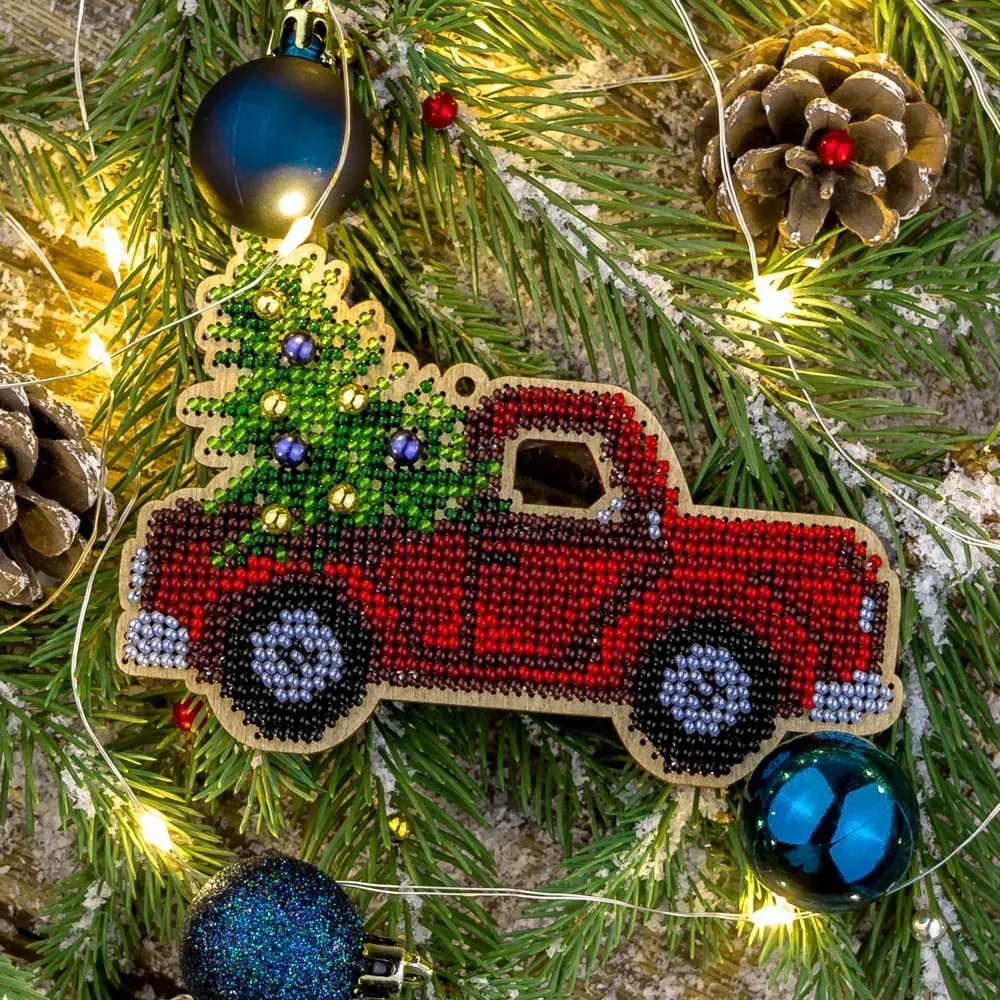 Red Car - Christmas Wooden Bead Kit, zoomed in. Select this picture to zoom back out.