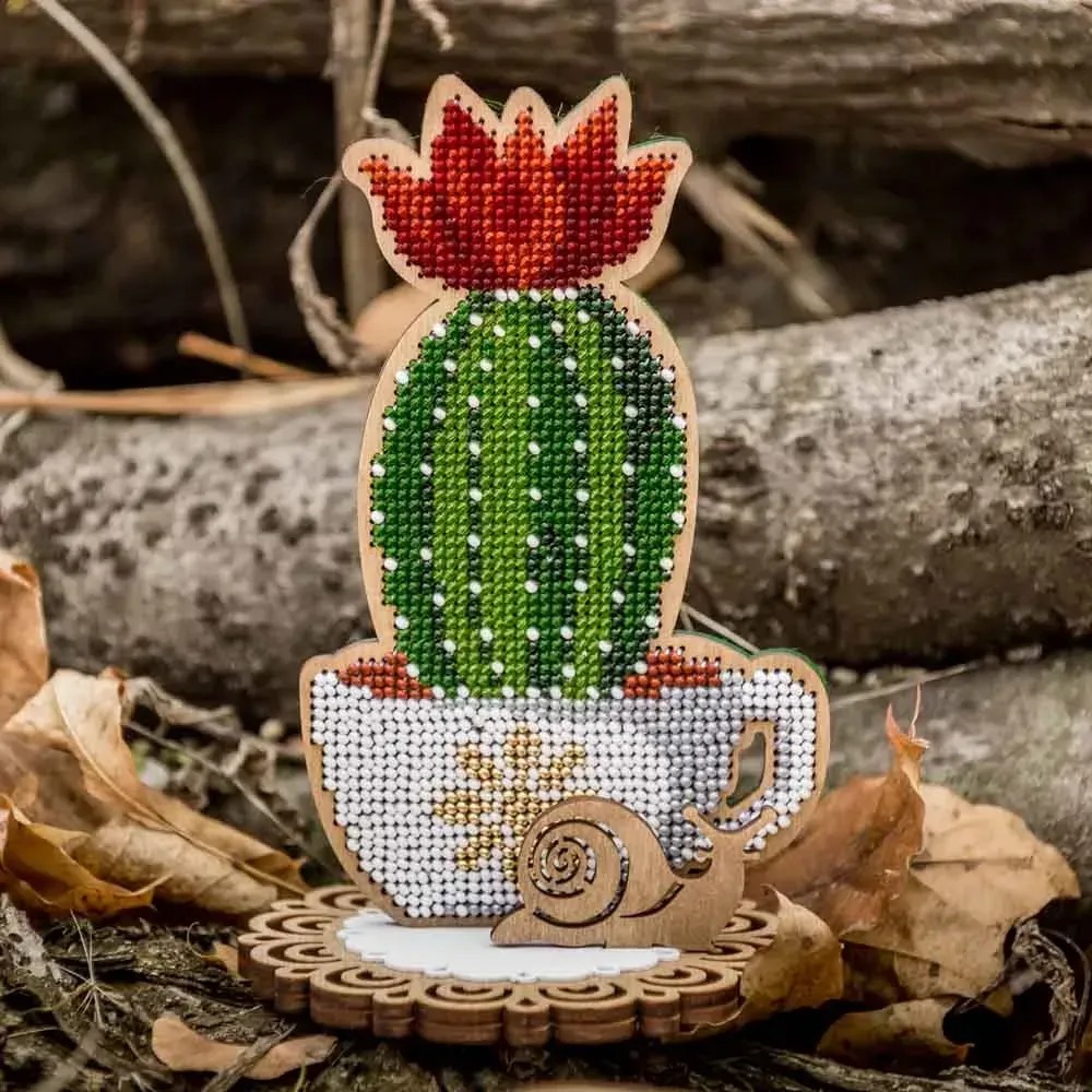 Cactus In A Cup - Ornament Wooden Bead Kit, zoomed in. Select this picture to zoom back out.