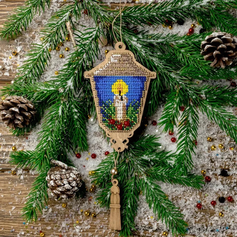 Lantern With Candle - Christmas Ornament Wooden Bead Kit, zoomed in. Select this picture to zoom back out.