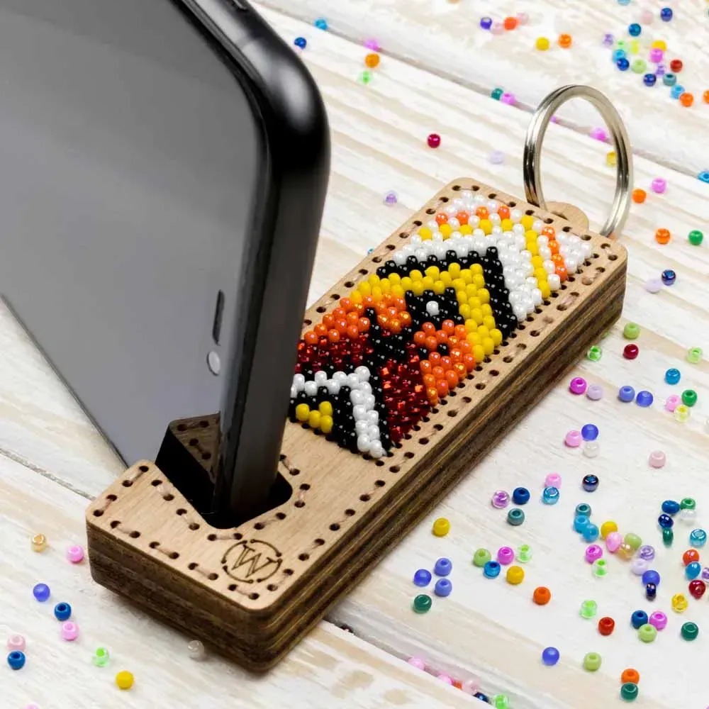 Orange and Red Phone Stand - Ornament Wooden Bead Kit, zoomed in. Select this picture to zoom back out.