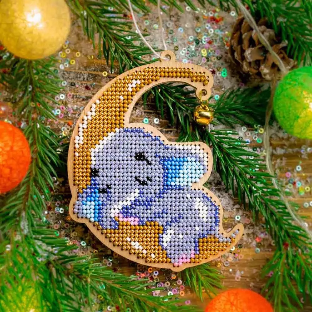 Moonlit Dreams - Elephant - Ornament Wooden Bead Kit, zoomed in. Select this picture to zoom back out.
