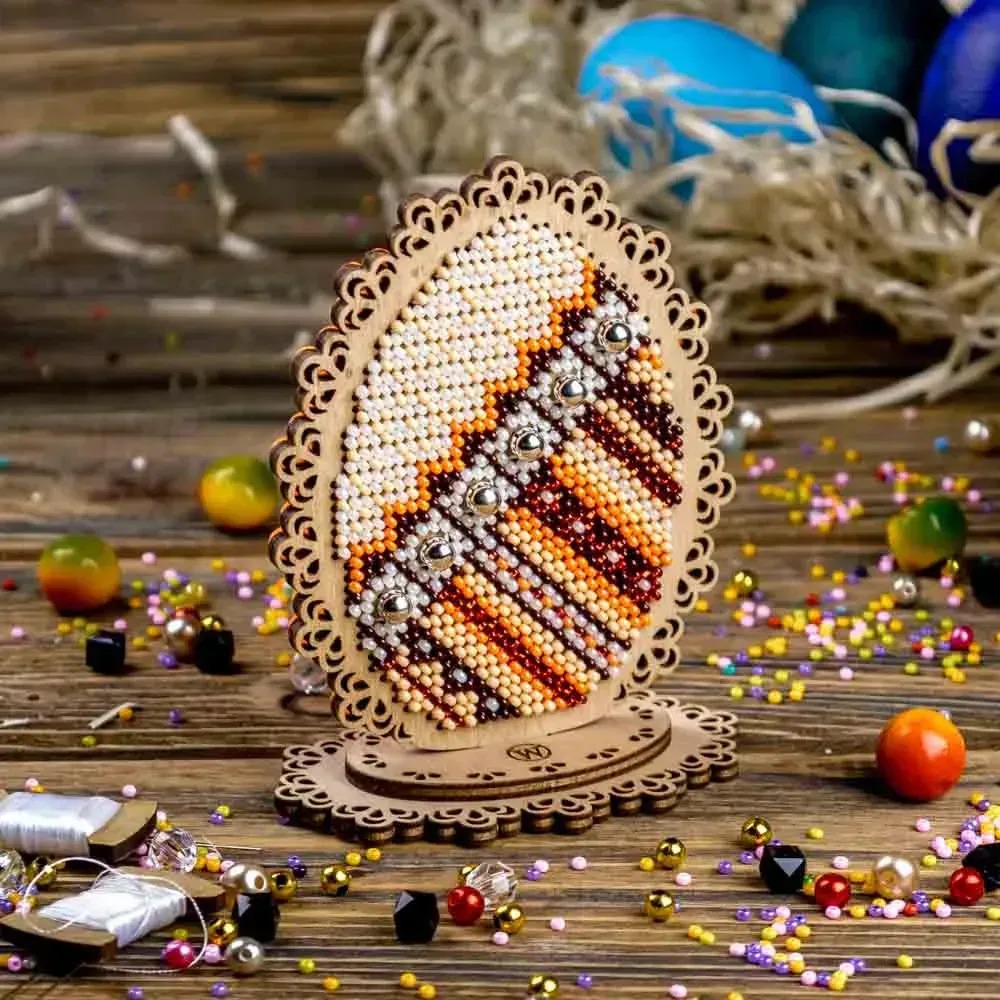 Easter Egg Autumn Palette - Ornament Wooden Bead Kit, zoomed in. Select this picture to zoom back out.