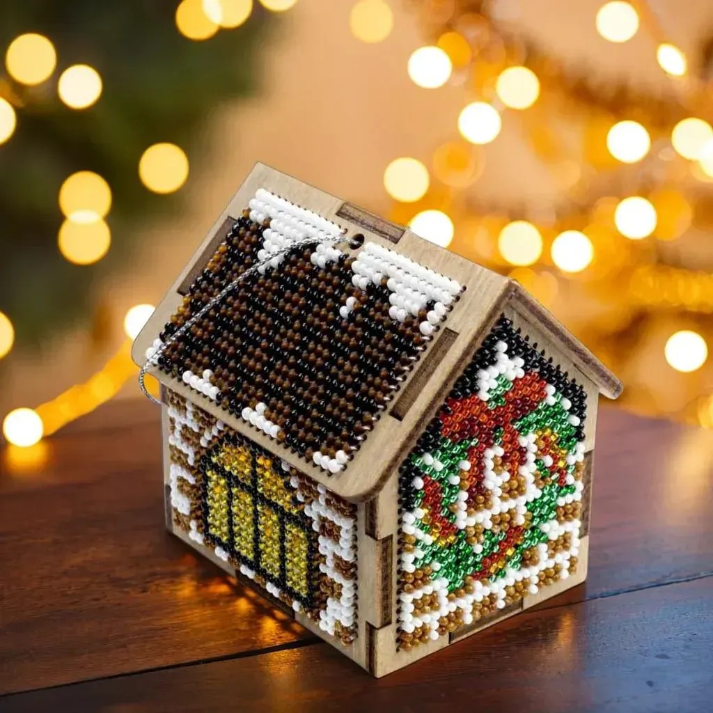Winter House - Ornament Wooden Bead Kit, zoomed in. Select this picture to zoom back out.