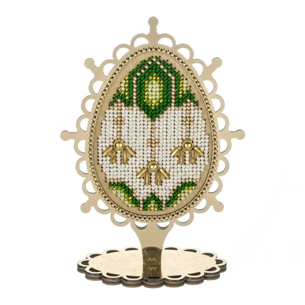 Easter Egg Emerald Shine - Wooden Bead Kit, zoomed in. Select this picture to zoom back out.