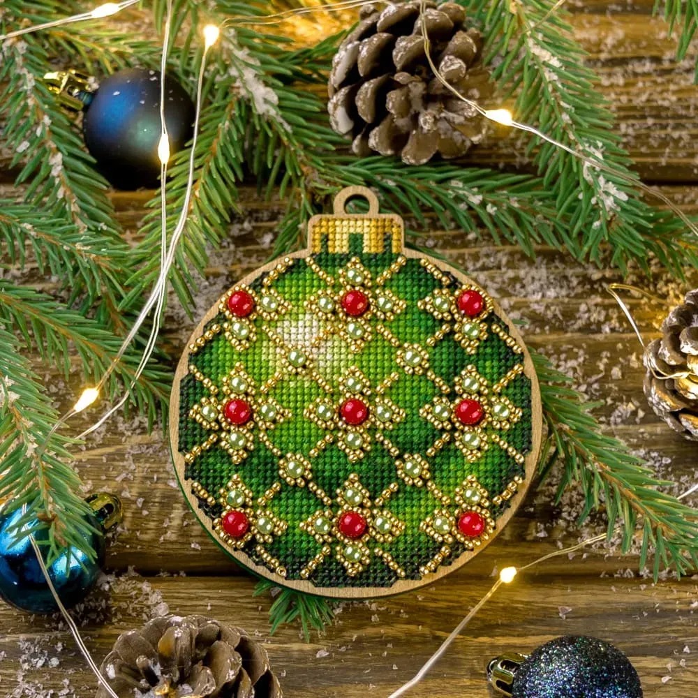 Green Christmas Ornament - Cross Stitch Kit, zoomed in. Select this picture to zoom back out.
