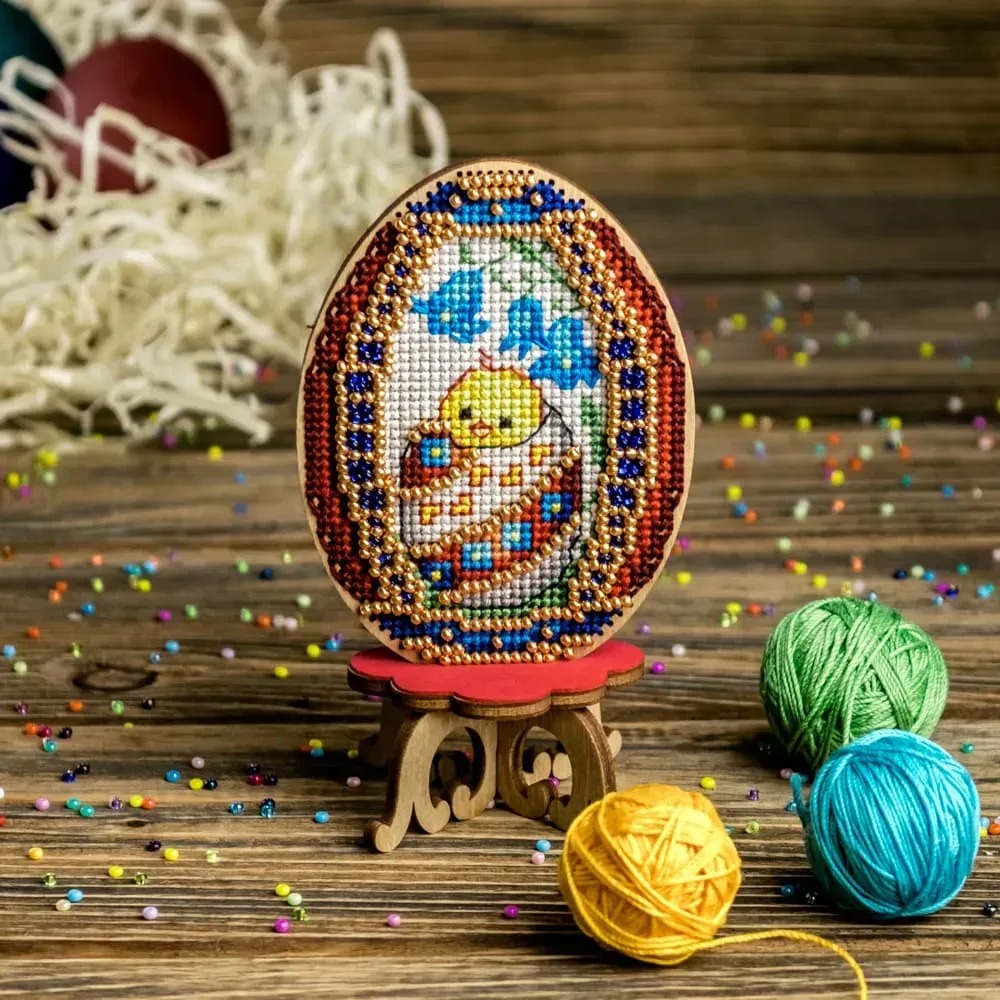 Easter Egg - 030 - Cross Stitch Kit, zoomed in. Select this picture to zoom back out.