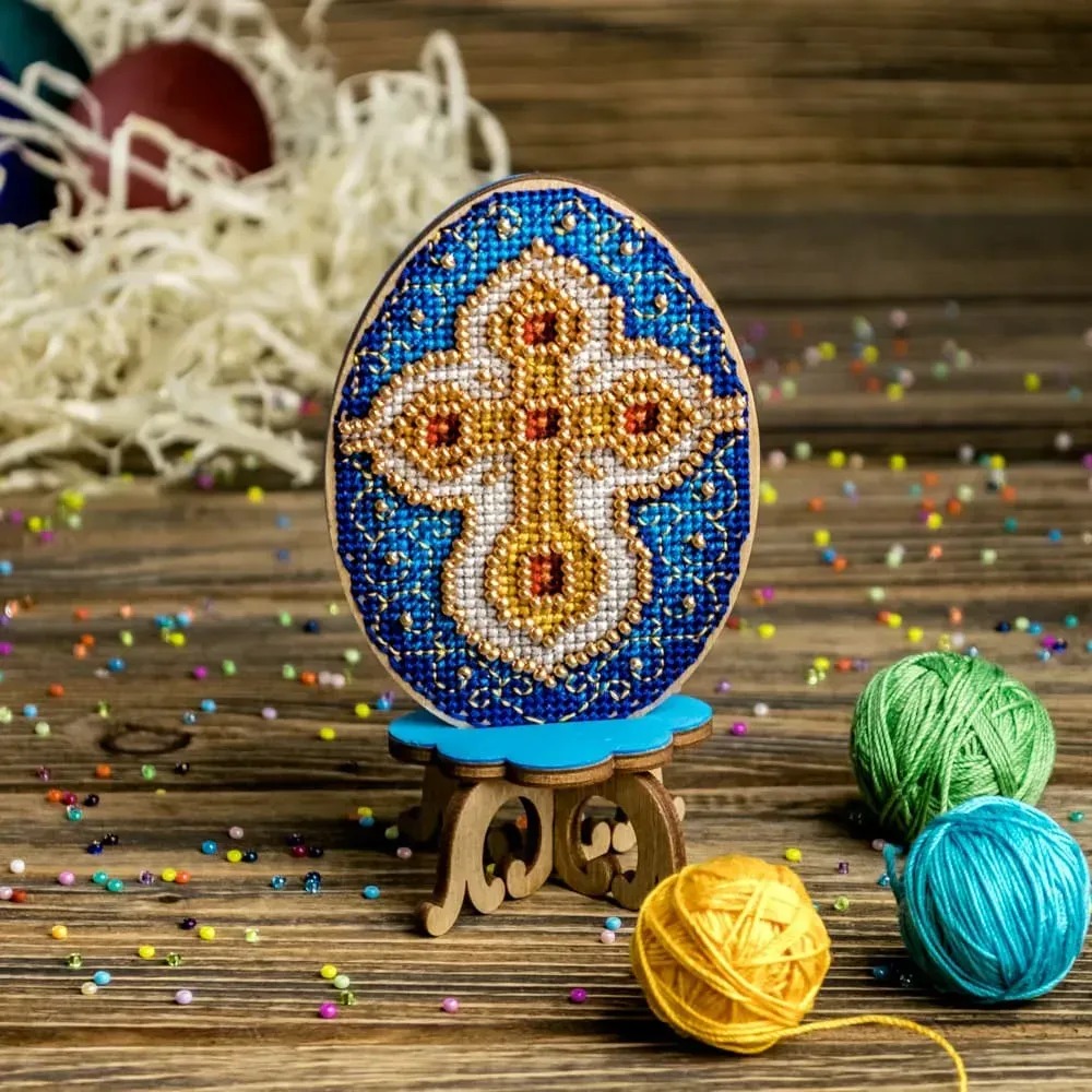 Easter Egg - 031 - Cross Stitch Kit, zoomed in. Select this picture to zoom back out.