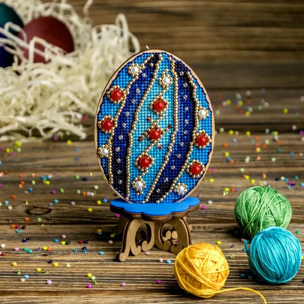Easter Egg - 037 - Cross Stitch Kit, zoomed in. Select this picture to zoom back out.