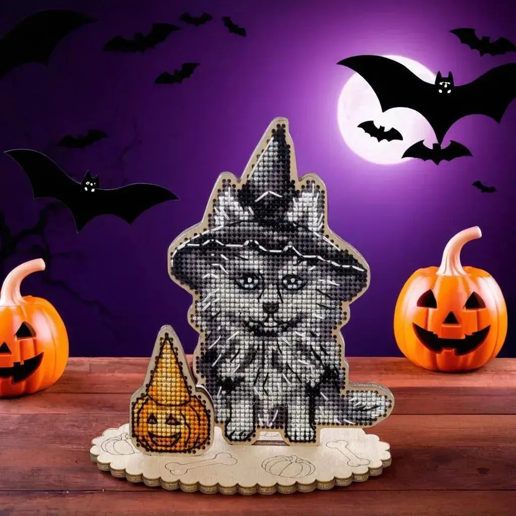 Halloween Husky - Cross Stitch Kit, zoomed in. Select this picture to zoom back out.
