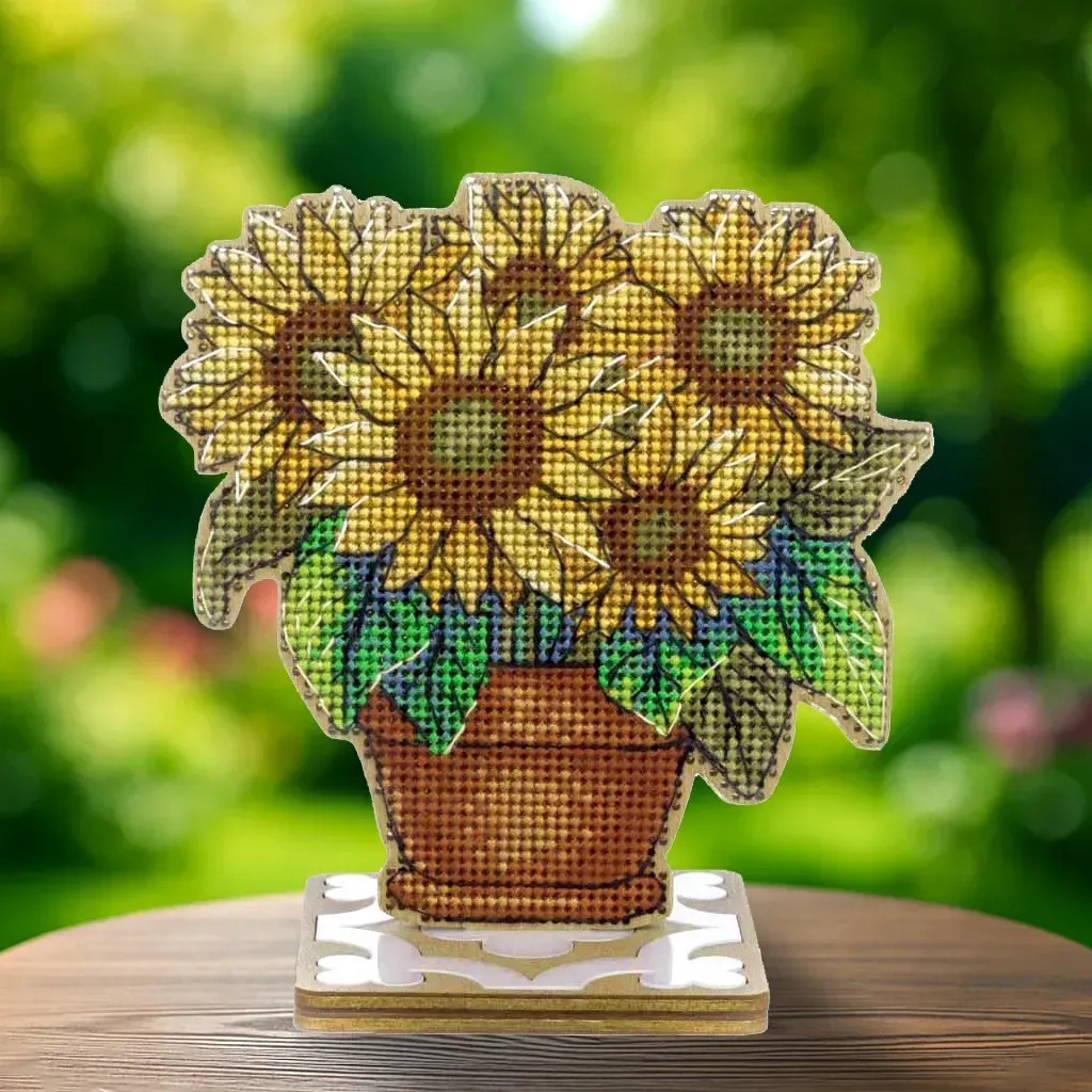 Sunflower - Cross Stitch Kit, zoomed in. Select this picture to zoom back out.