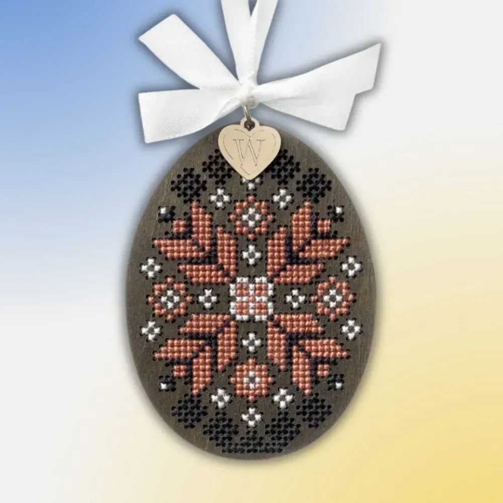 Easter Egg - 090 - Cross Stitch Kit, zoomed in. Select this picture to zoom back out.