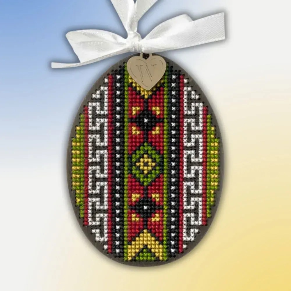 Easter Egg - 105 - Cross Stitch Kit, zoomed in. Select this picture to zoom back out.