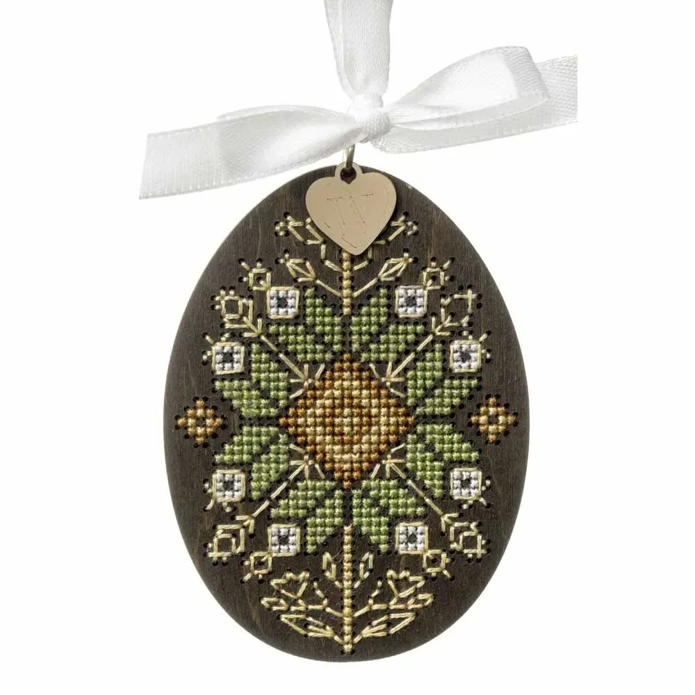 Easter Egg - 106 - Cross Stitch Kit, different perspective #1, zoomed in. Select this picture to zoom back out.