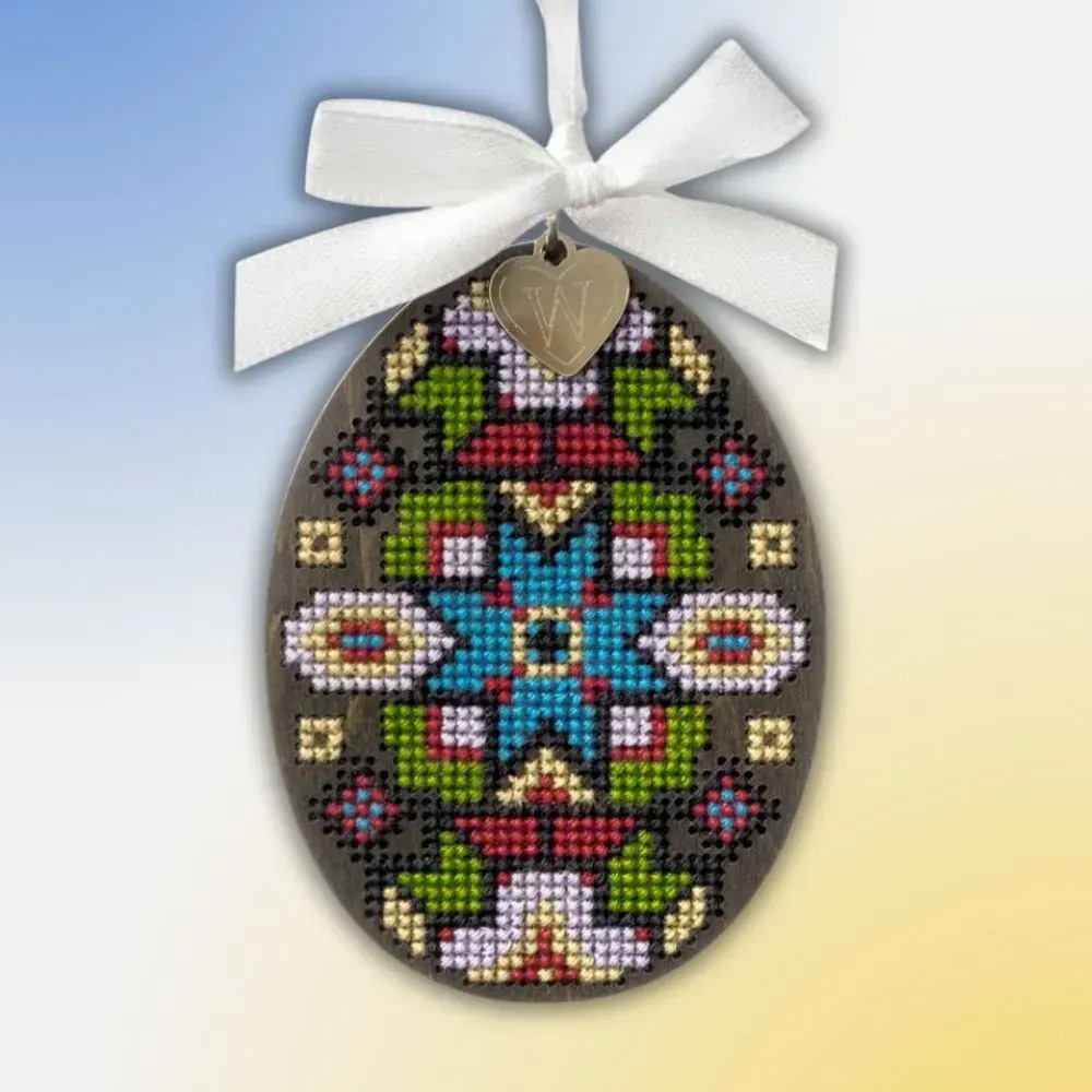 Easter Egg - 107 - Cross Stitch Kit, zoomed in. Select this picture to zoom back out.
