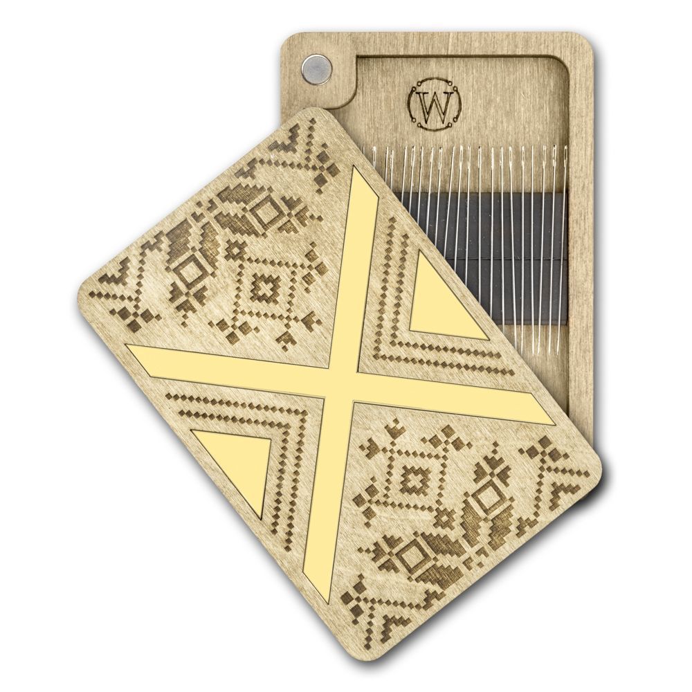Geometric - Magnetic Rectangular Needle Case , different perspective #1, zoomed in. Select this picture to zoom back out.