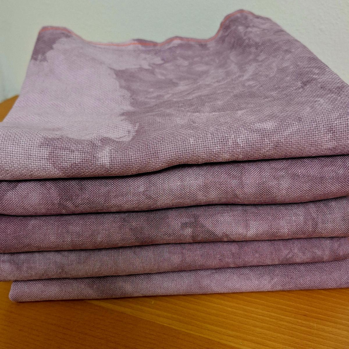 32 Count Gothic Mauve Lugana 18x25