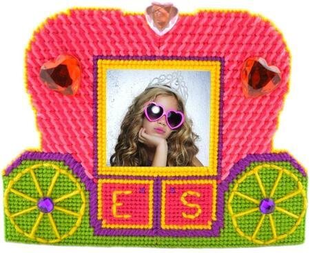 Bejewelled Carriage Photo Frame - Framous Plastic Canvas Kit