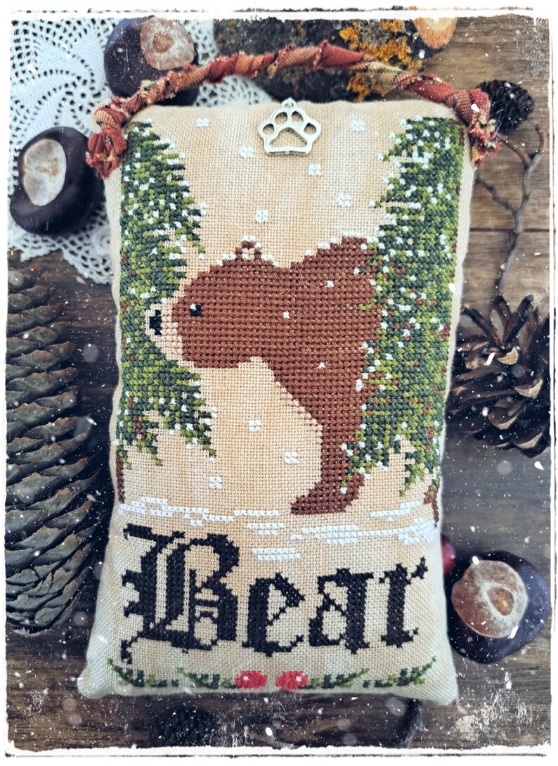Bear Christmas Ornament No.10 - Cross Stitch Pattern