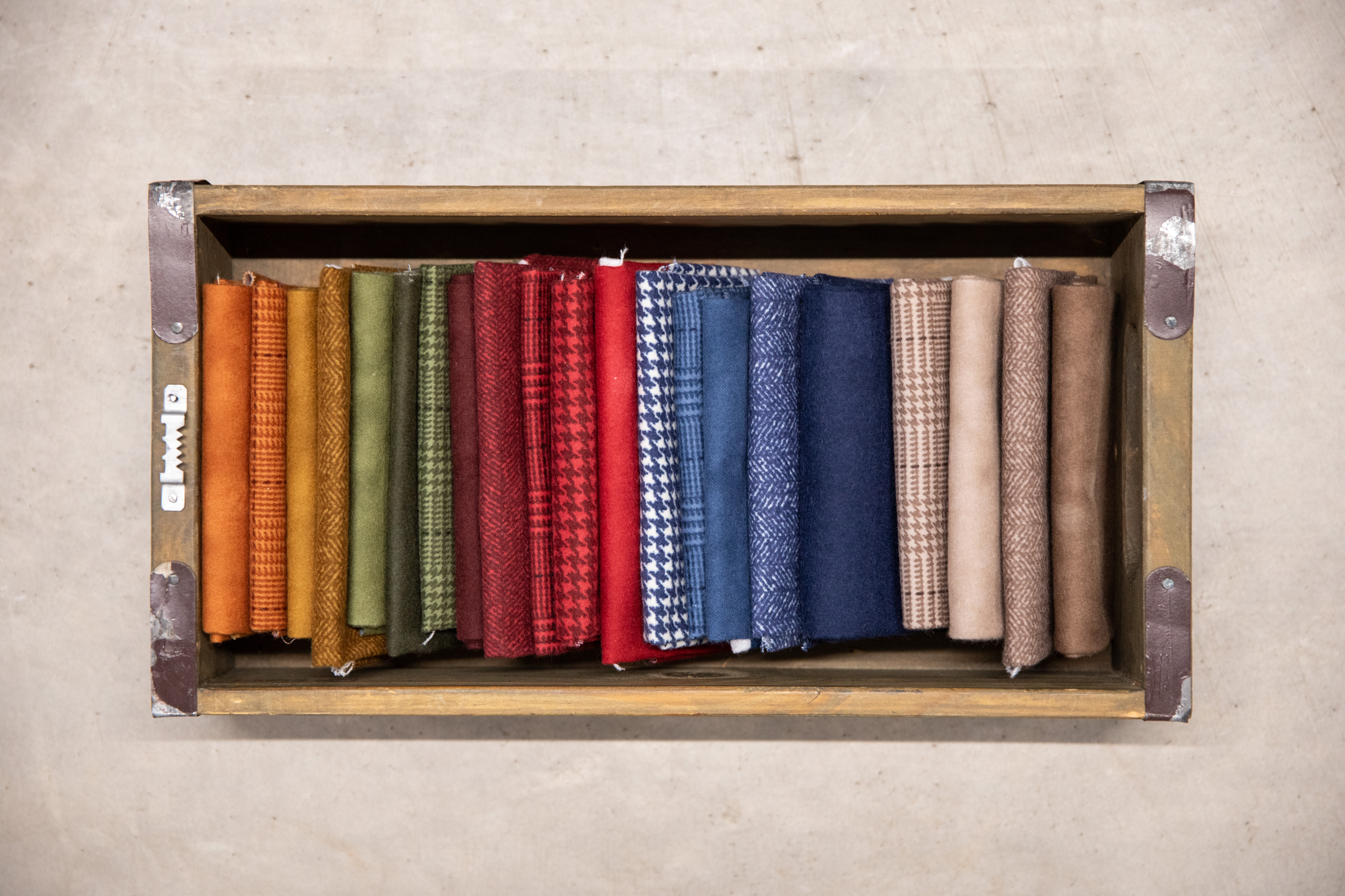 Flannel Gather Basics Mottled Lake - Quilt Fabric