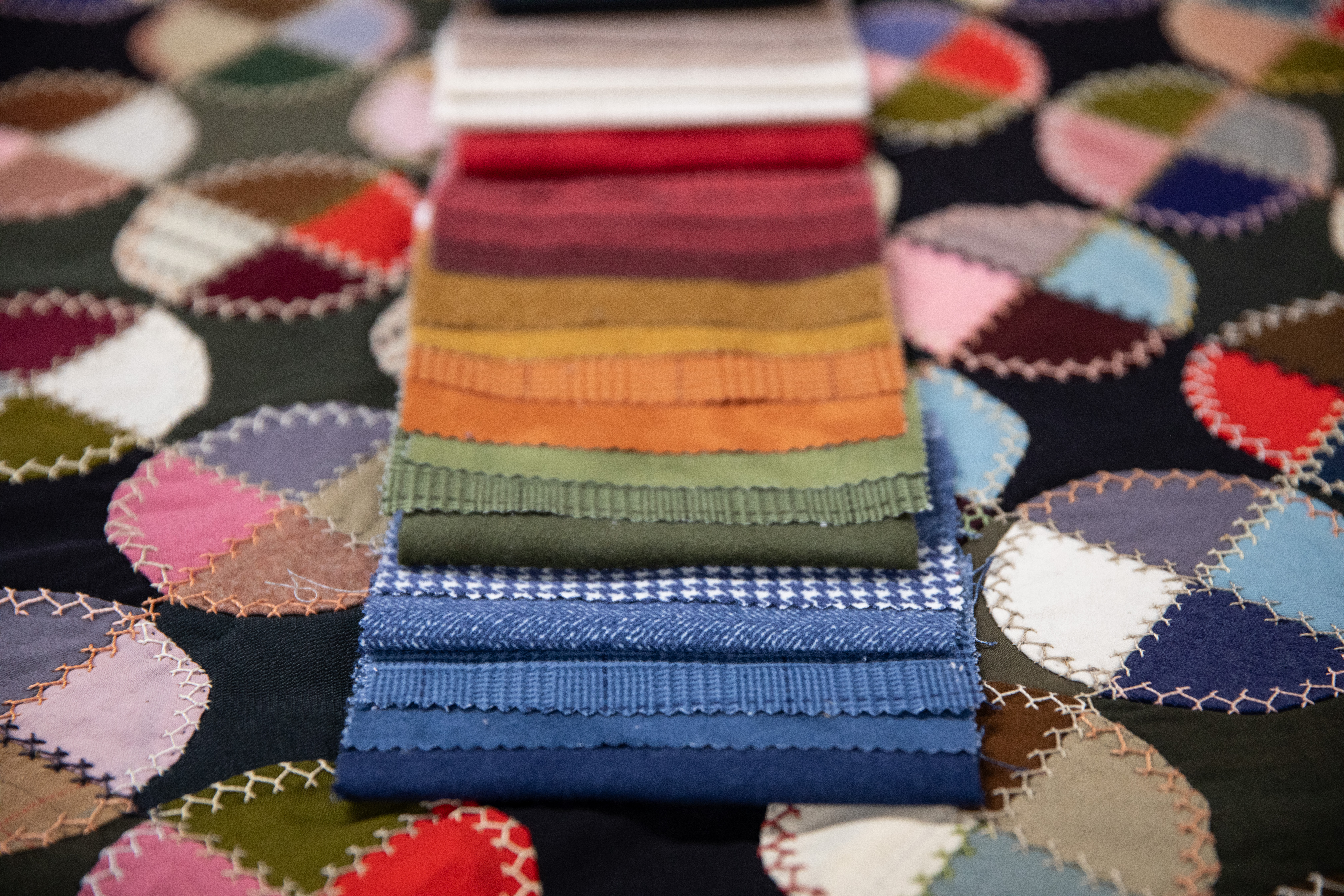 Flannel Gather Basics Mottled Lake - Quilt Fabric