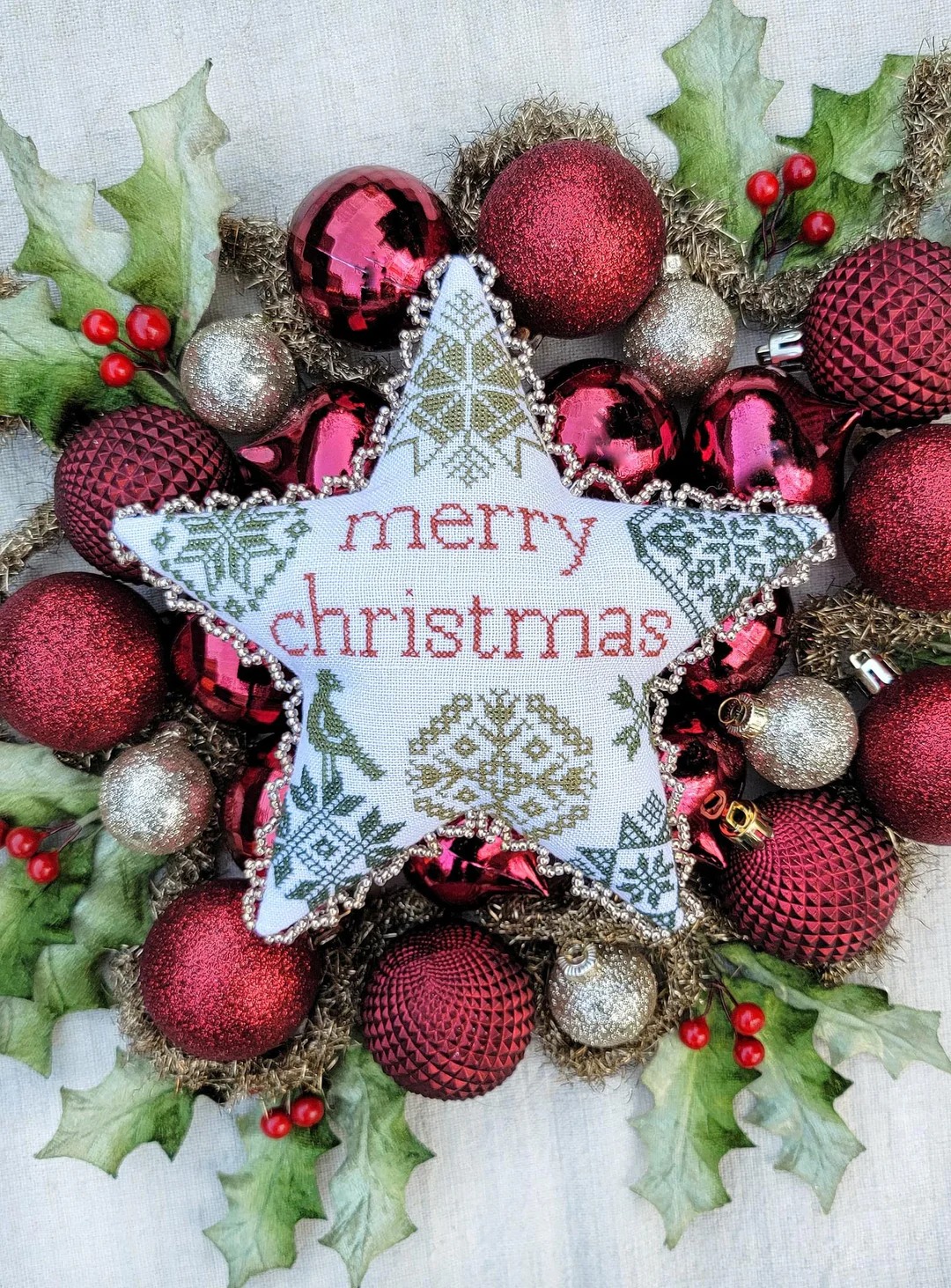 Quaker Christmas Star - Cross Stitch Pattern