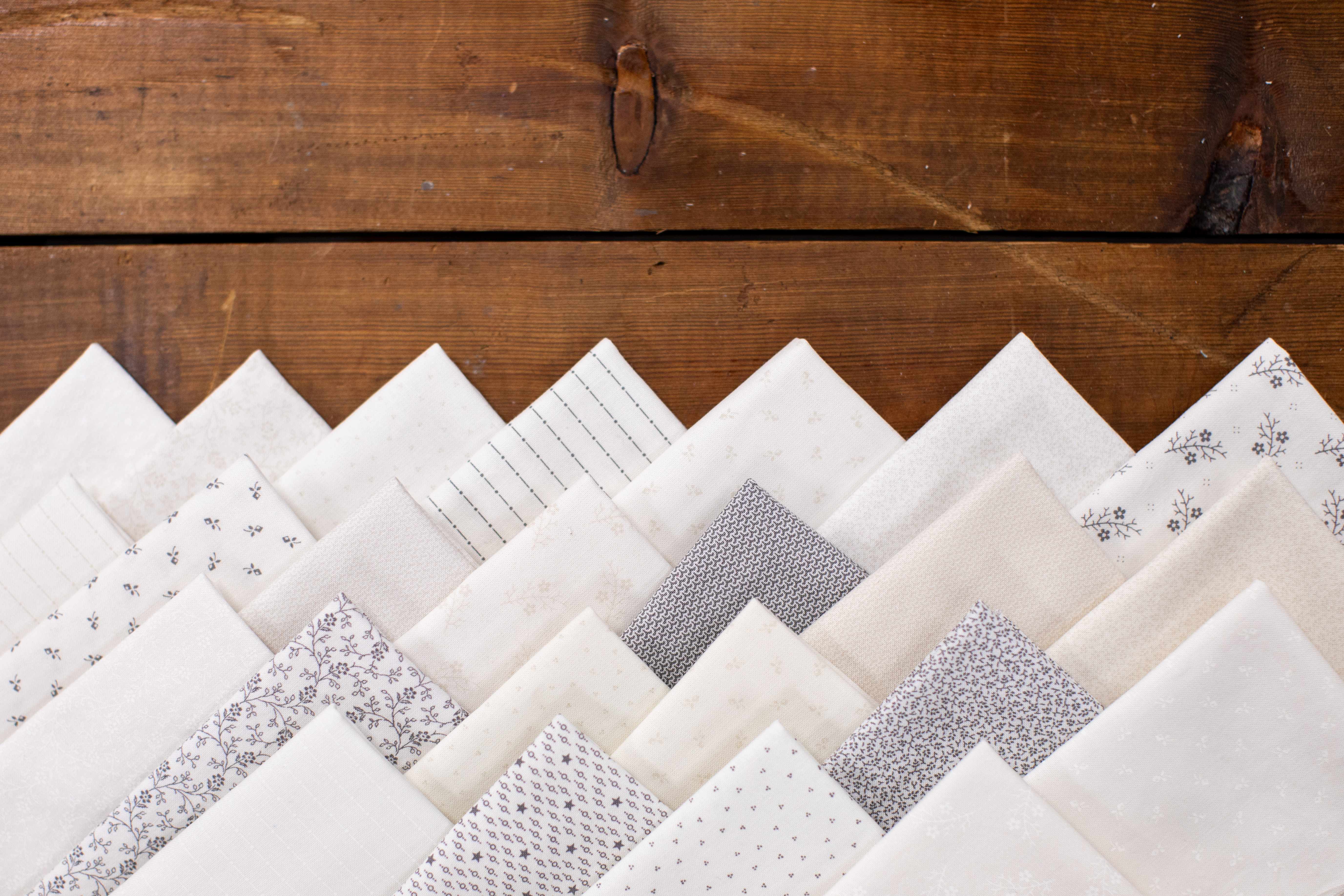 Itty Bitty Background Gatherings - Jelly Roll